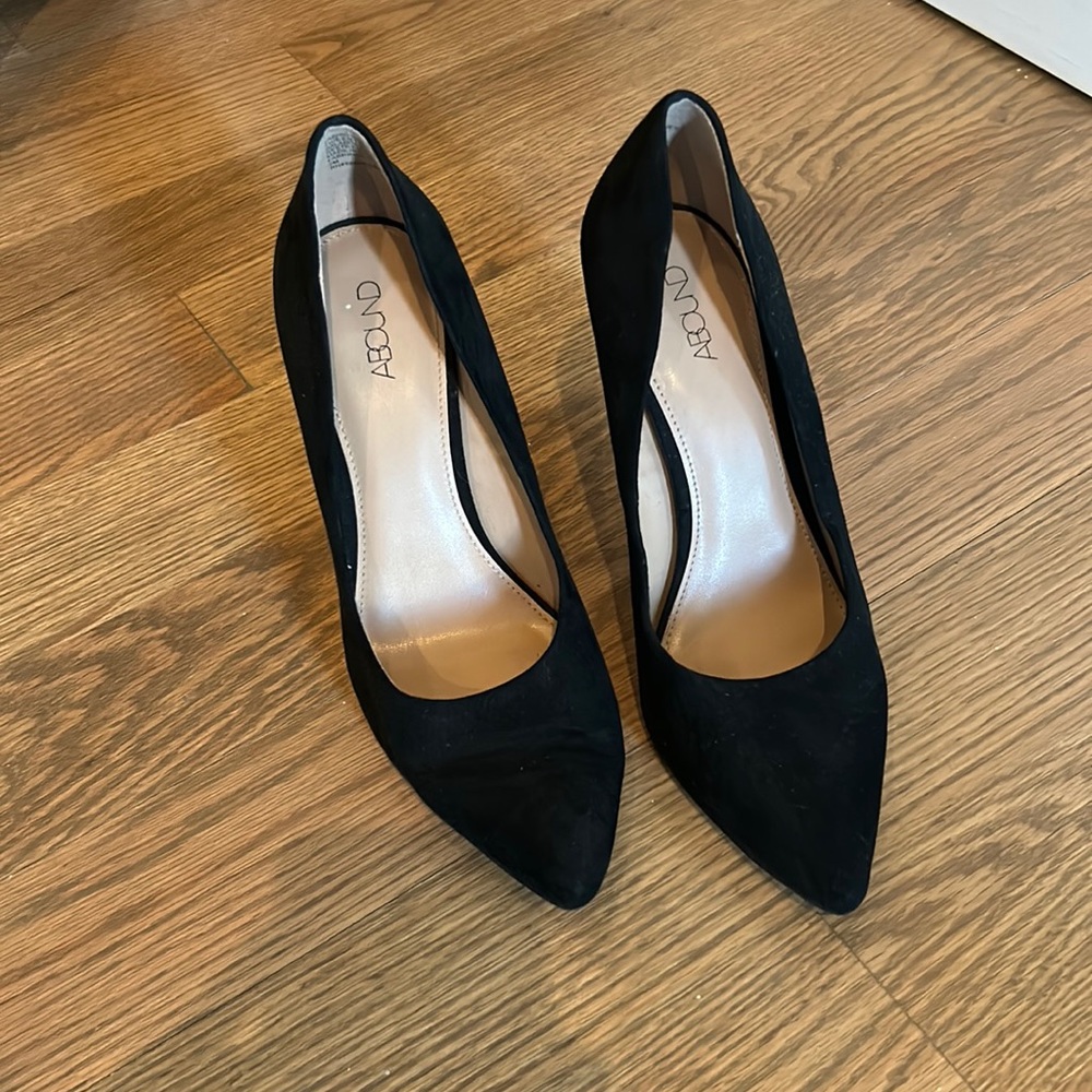 Abound black heels- faux suede size 9